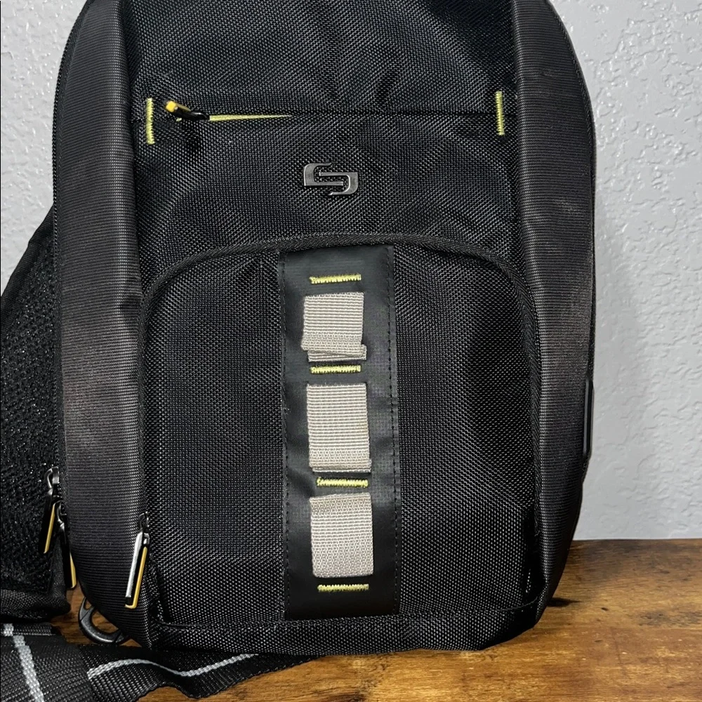 Solo Black and Gray Messenger Travel Bag- Good used condition.